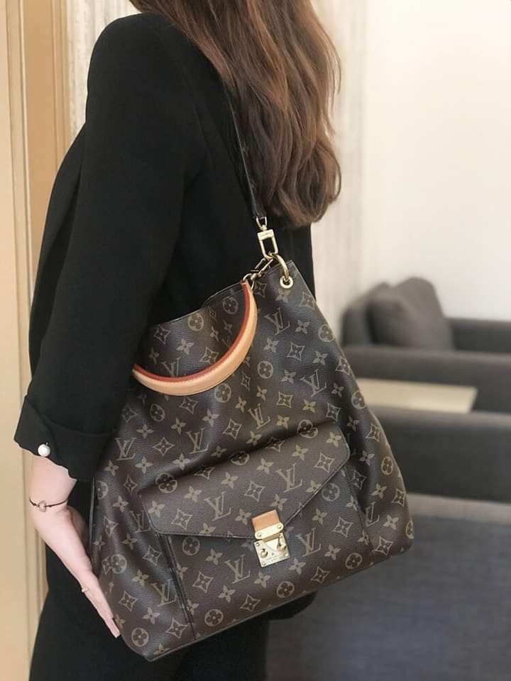 Women's Shoulder & Hobo Bags